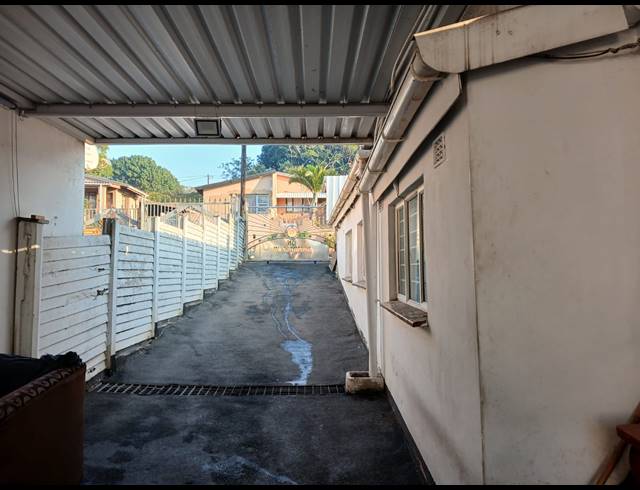2 BEDROOM HOUSE FOR SALE IN MEREBANK EAST